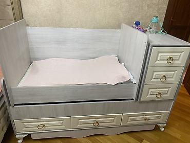 chicco besik: Uşaq beşiyi – komodlu və çekmecəli model - Material: ağac teksturalı — 1