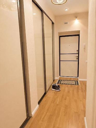bakida menzil: 2 otaqlı, Yeni tikili, m. 8 Noyabr, 63 kv. m — 6