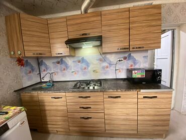 чаша генуа: Кухня мебель продаю 
Длина 2.57см
Без Газ печка и Вытышка