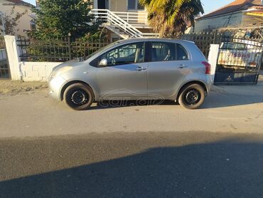 Toyota: Toyota Yaris: 1 l. | 2007 έ. Χάτσμπακ — 2