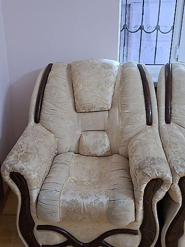 İşlənmiş, Klassik divan, 2 kreslo, Bazasız, Açılan