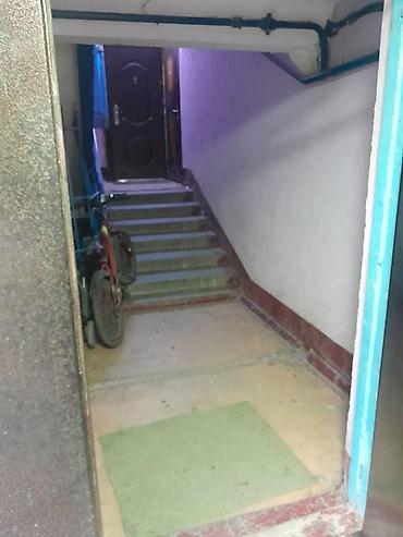 трех комнатную квартиру 8мкр: 3 комнаты, 58 м², 8 мкр 1 этаж, Требуется ремонт — 6