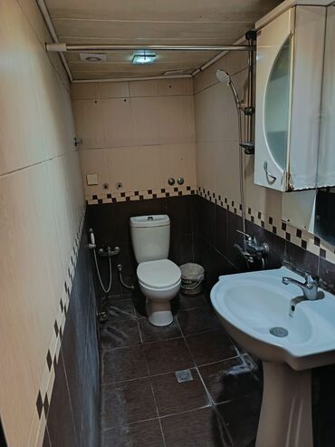 Uzunmüddətli kirayə evlər: 18 kv. m, 1 otaqlı, Artezian quyusu, İnternet, Telefon -da lalafo.az — 11 Uzunmüddətli kirayə evlər: 18 kv. m, 1 otaqlı, Artezian quyusu, İnternet, Telefon — 11