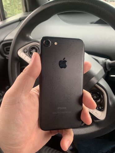 iphone бу телефон: IPhone 7, Б/у, 32 ГБ, Черный, Защитное стекло, Чехол, 77 %