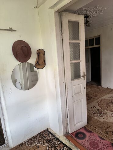 Həyət evi alıram: 9 kv. m, 6 otaqlı, Qaz, İşıq, Su — 12