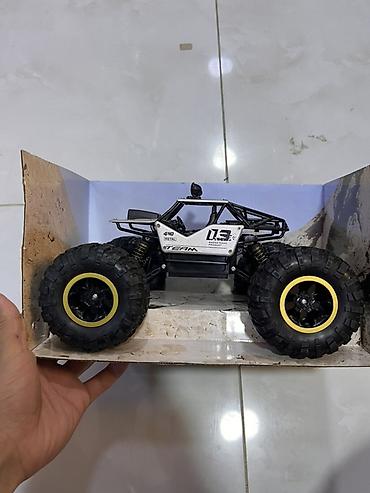 Oyuncaqlar: Rock Crawler 1:16 metal konstruksiyalı RC off-road maşın - Miqyas — 1