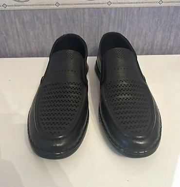 kisi lofer: Məhsul: Kişi loaferi - Rəng: Qara - Model: Slip-on (bağsız), yanlarda — 2