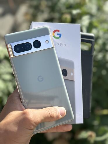 Google: Google Pixel 7 Pro, Б/у, 128 ГБ, цвет - Зеленый, 1 SIM, eSIM