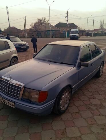 мэрс универсал: Mercedes-Benz W124: 1989 г., 2 л, Механика, Бензин, Седан