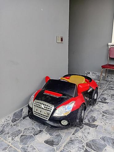 usag masini: Uşaq elektrik maşını – idman kupe dizaynı - Rəng: qara/qırmızı — 2