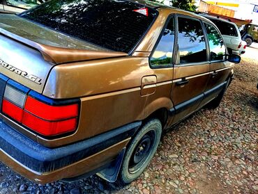 жук машина: Volkswagen Passat: 1990 г., 1.8 л, Механика, Бензин, Седан