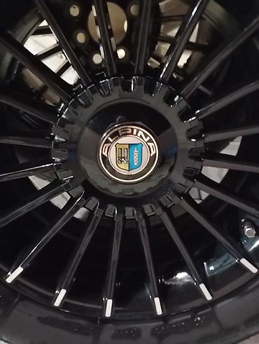 vaz disk: Məlumat: - 4 ədəd təkər diski və şin komplekti - Disklər çoxşaxəli — 5