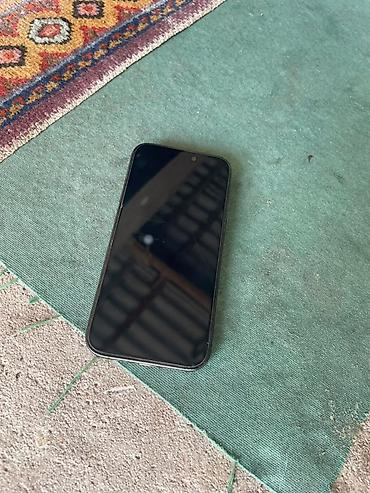 Уюлдук телефондор жана аксессуарлар: IPhone 15 Pro, Колдонулган, 256 ГБ, Кара, Коргоочу айнек, 86 % — 2
