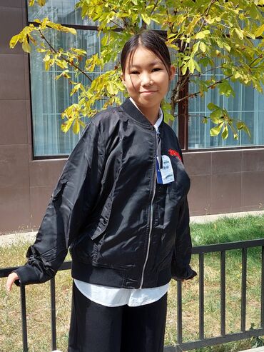 модный пиджак: Ветровка подростковая
Корея
Новая
Модная