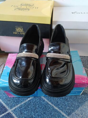 обувь в школу: Туфли 38, цвет - Черный