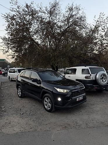 Унаа сатуу: Toyota RAV4: 2020 г., 2.5 л, Автомат, Гибрид, Кроссовер — 1