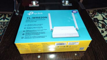 Модемы и сетевое оборудование: Wi-fi Router TP-Link WR820N Роутер новый в заводской упаковке, никогда