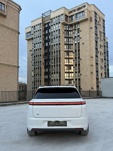 машины бу: Lixiang L7: 2023 г., 1.5 л, Автомат, Гибрид, Кроссовер — 7