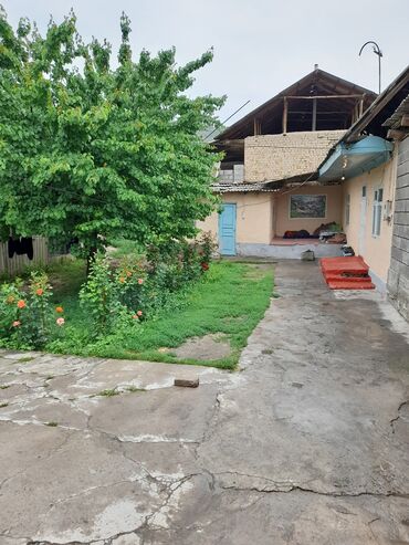 3 х комнатная квартира в джалал абаде в Кыргызстан | Долгосрочная аренда квартир: Срочно продаётся двух комнатные дом свежий ремонт не достройный зал