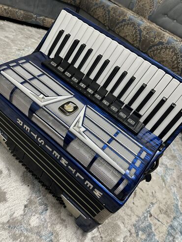 Аккордеоны: Продаю Привозной Германский Аккордеон Вельтмейстер каприз уну — 6