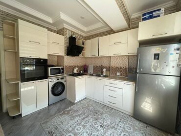 metbex mebelleri qiymeti: Metbex mebeli ölçüsü 4 metrdir hecbir deffekti yoxdu.Ustunde