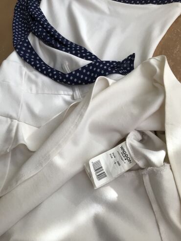 Gündəlik donlar: Платье декольте. Длина выше колена. Бренд: WAGGON (париж). Размер — 4