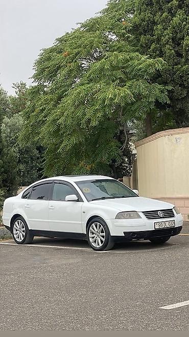ford focus hatchback: Volkswagen Passat: 2 l | 2001 il Sedan — 3