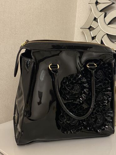 Əl çantası, Valentino, İşlənmiş