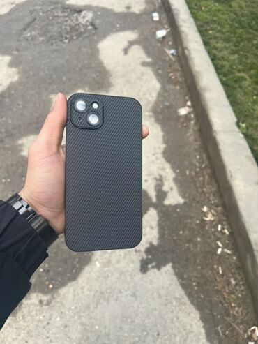 Apple iPhone: IPhone 15 Plus, 128 GB, Qara, Face ID — 2