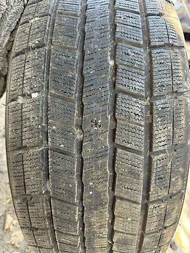 Шина зимняя (вероятно фрикционная, без шипов) размерности 255/45 R19