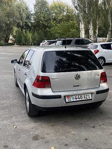 Унаа сатуу: Volkswagen Golf: 1999 г., 2 л, Кол менен иштөөчү, Бензин, Хетчбек — 4