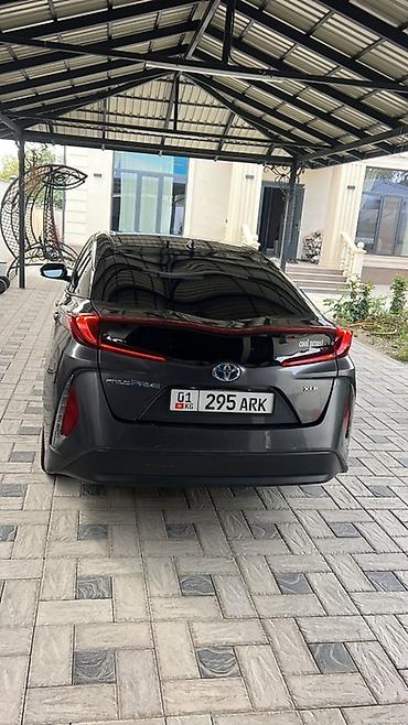 Унаа сатуу: Toyota Prius: 2019 г., 1.8 л, Вариатор, Гибрид, Хетчбек — 4