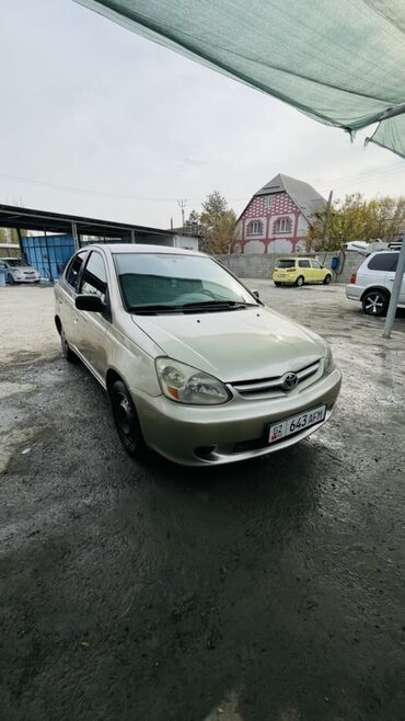 айго aygo: Toyota Vitz / Platz / Yaris / Echo: 2003 г., 1.5 л, Автомат, Бензин, Седан