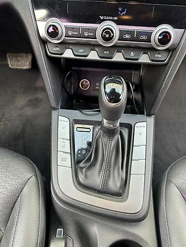 Hyundai: Hyundai Elantra: 2019 г., 1.6 л, Газ, Седан — 12