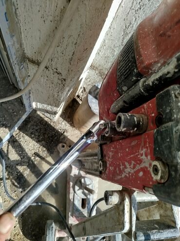 Beton işləri: Beton kəsmə beton deşmə xidməti Karot - HILTI DD 200 / 350 ilə 25 ° — 25