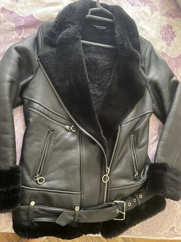Футболки: Qadınlar üçün qara tebii dəri kürk astarlı jaket. - Material: tebii