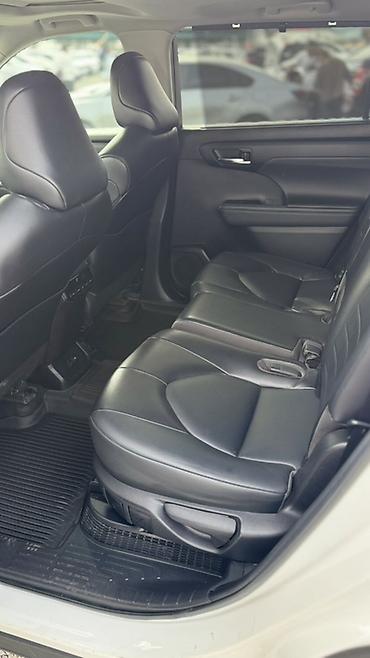 Toyota: Toyota Highlander: 2022 г., 2.5 л, Вариатор, Гибрид, Кроссовер — 10