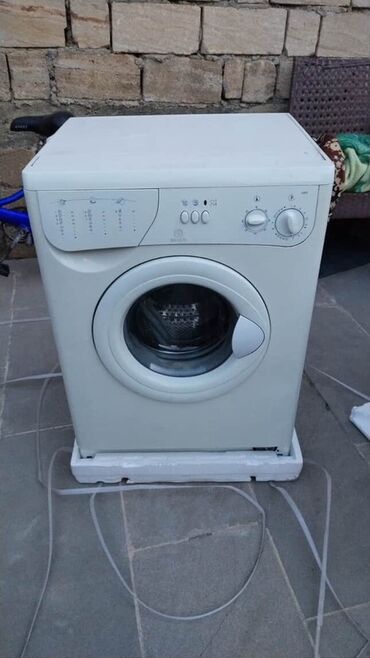 Paltaryuyan maşınlar: Paltaryuyan maşın Indesit, 6 kq, İşlənmiş, Avtomat, Qurutma var, Kredit yoxdur, Ünvandan götürmə, Ödənişli çatdırılma
