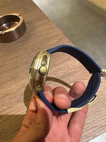 aple saat: Hublot Geneve saatı – qızılı tonlu “Sang Bleu” üslubunda korpus və — 3