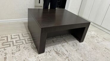 мебель гостиной: Продаю стол трансформер в отличном состоянии, увеличивается, а также