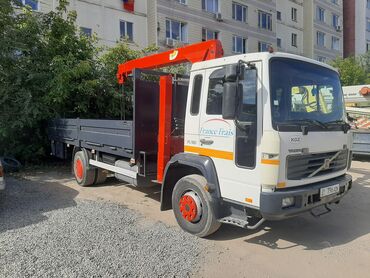 вольво тягач польша: Грузовик, Volvo, Стандарт, Б/у