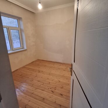 Qarajlar: 3 otaqlı, 1 kv. m, Kredit yoxdur, Orta təmir