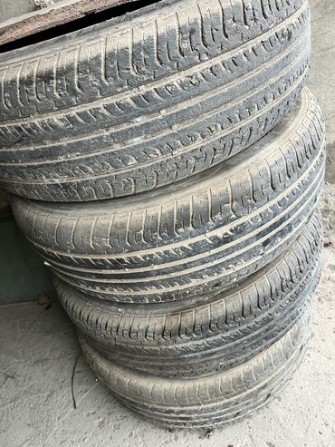 225 50 17 teker: İşlənmiş Şin Hankook 170 / 50 / R 17