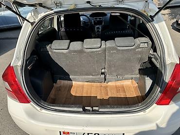 Унаа сатуу: Toyota Yaris: 2014 г., Бензин, Хетчбек — 7