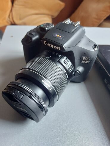 canon powershot sx20 is: Fotoaparat. canon eos2000d