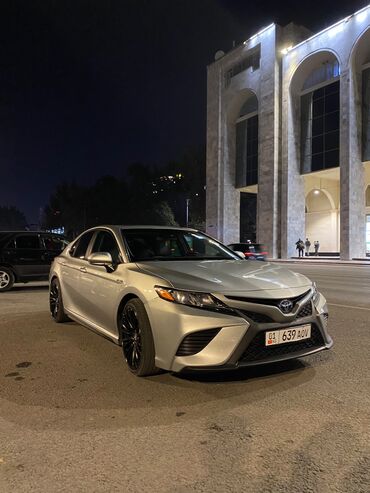 таёта кровн: Toyota Camry: 2018 г., 2.5 л, Вариатор, Гибрид, Седан