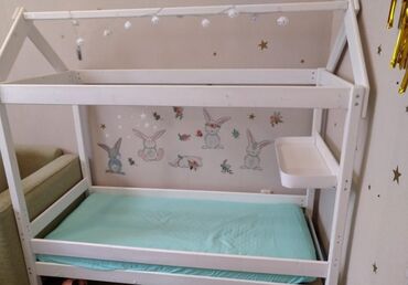 Кровати: Детская кровать домиккуплено дорого .с матрасом и несколько
