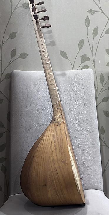 Саз: Saz – qısa saplı, armud formalı korpuslu xalq çalğı aləti - Korpus — 3