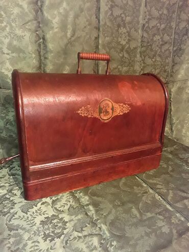 Qədim tikiş maşınları: Qədimi tikiş maşını SİNGER satılır.Şotlandiya Klaydbank ş (Clydebank) — 15