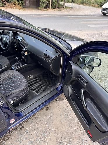 голыф 4: Volkswagen Golf: 2000 г., 1.6 л, Механика, Бензин, Хэтчбэк — 5